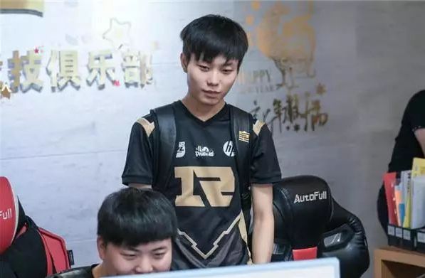 只是单纯的 只是单纯的